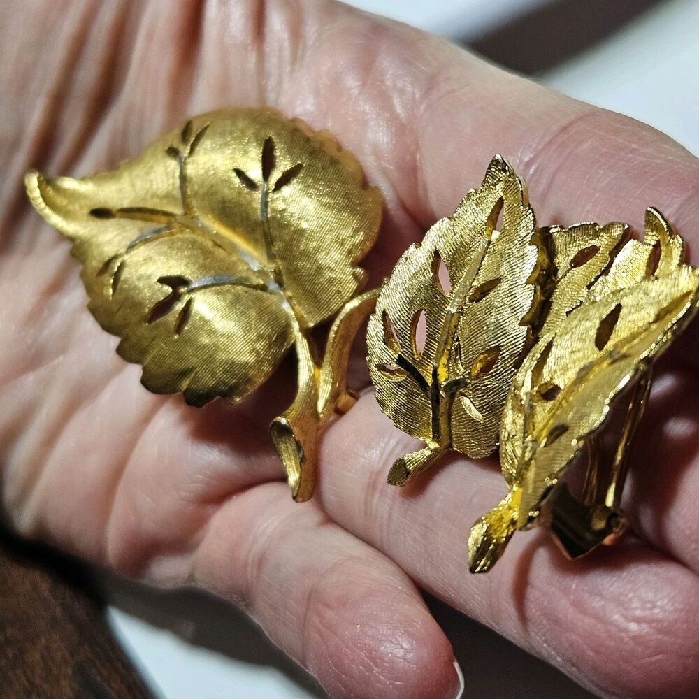 BSK Vintage Gold Plated Leaf Brooch & Clip-on Earring Set